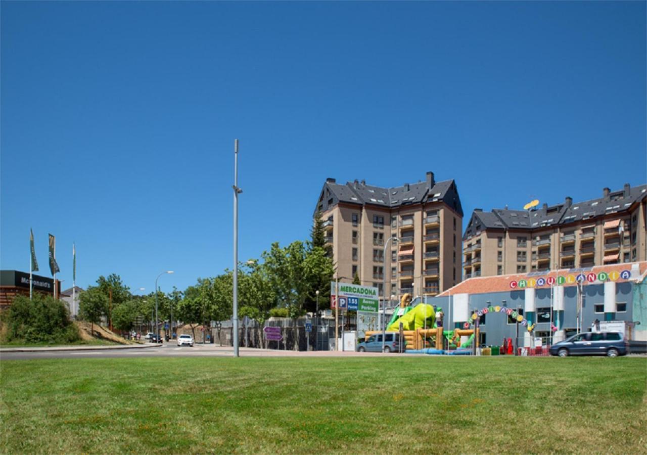 Апартаменты Apartamento Хака Экстерьер фото